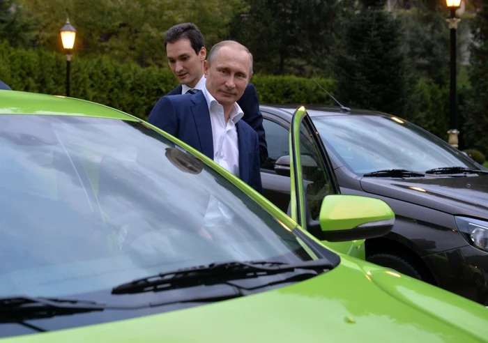 Vladimir Putin a testat noua Lada Vesta FOTO AP