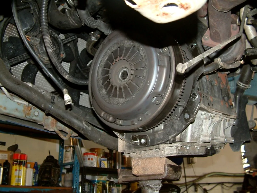 Defecţiunile ambreajului trebuie reparate doar în service-uri autorizate