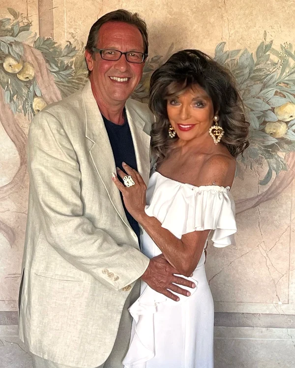 Joan Collins Insta (1) jpg
