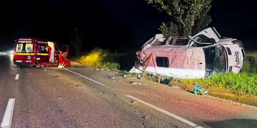 accident intre un microbuz si un autocar foto isu bacau png