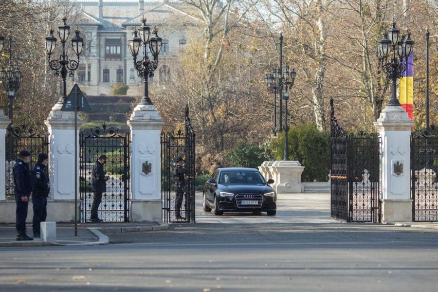 Accesul la sicriul lui Ion Iliescu, permis la Palatul Cotroceni. Guvernul anunță reguli stricte pentru public. Ce trebuie să faci când ajungi la catafalcul fostului președinte