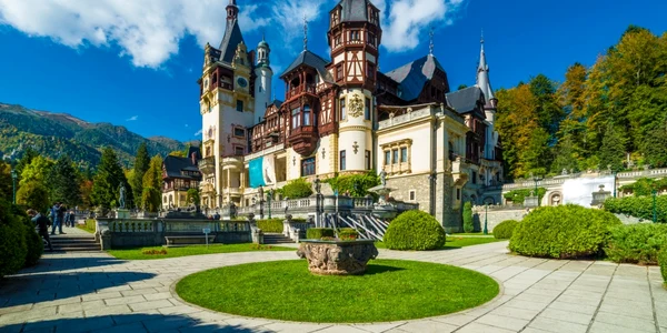 Castelul Peles FOTO Shutterstock 