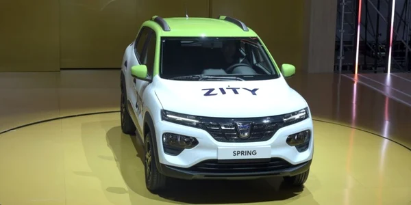 Dacia Spring Electric Paris FOTO AFP / Eric Piermont