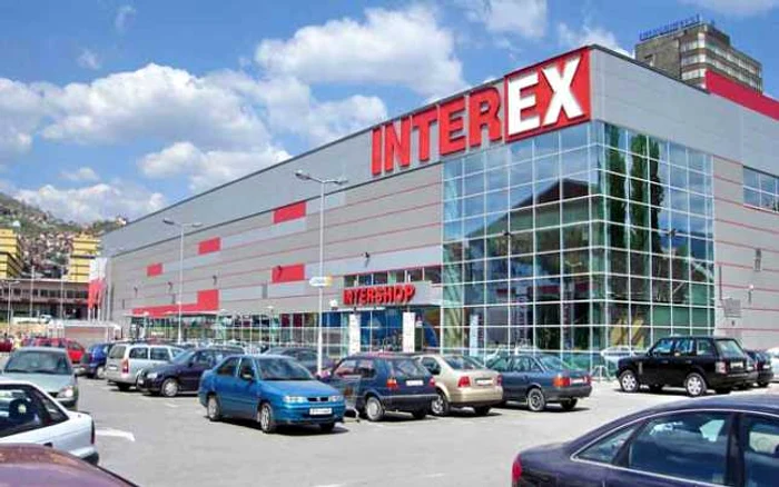 Lanţul francez mai deţine 11 magazine în România