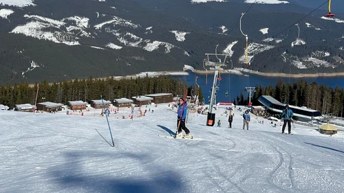 Domeniul schiabil Transalpina Voineasa din judeţul Vâlcea în 2022 Foto Şcoala de schi Voineasa - Transalpina