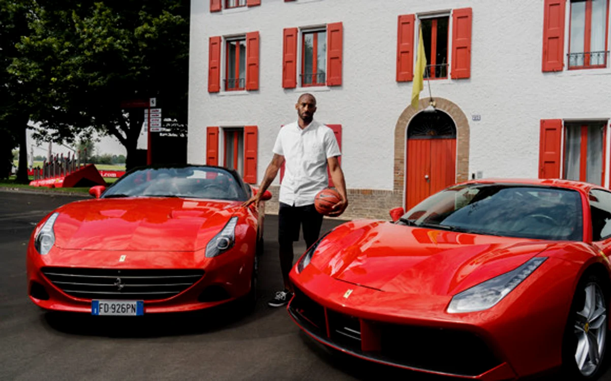 Americanul a fost impresionat de uzinele "Căluţului cabrat"Ferrari.com