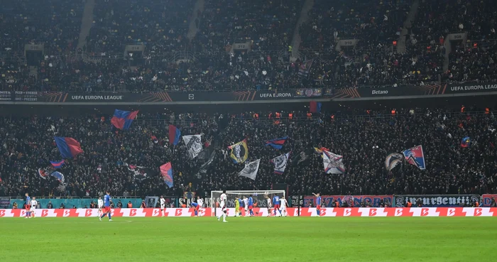 Fanii FCSB și-au văzut de treabă la meciul cu Olympiakos. Foto Facebook 