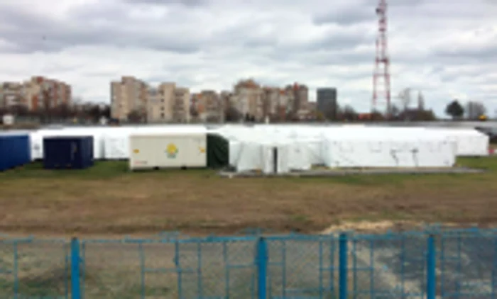 Spitalul militar de campanie pentru Constanţa instalat pe Stadionul Portul Foto Sînziana Ionescu