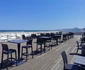 Hotel Zenith Mamaia are plajă proprie și beach bar