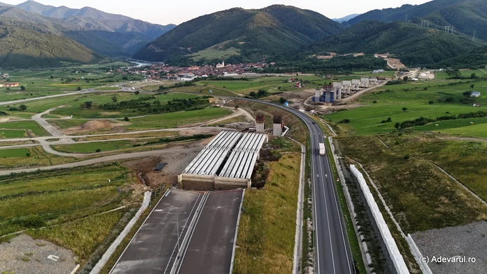 Viitorul viaduct de la Boița. Foto: Daniel Guță. ADEVĂRUL