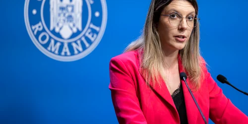 Diana Buzoianu, ministrul Mediului FOTO gov.ro