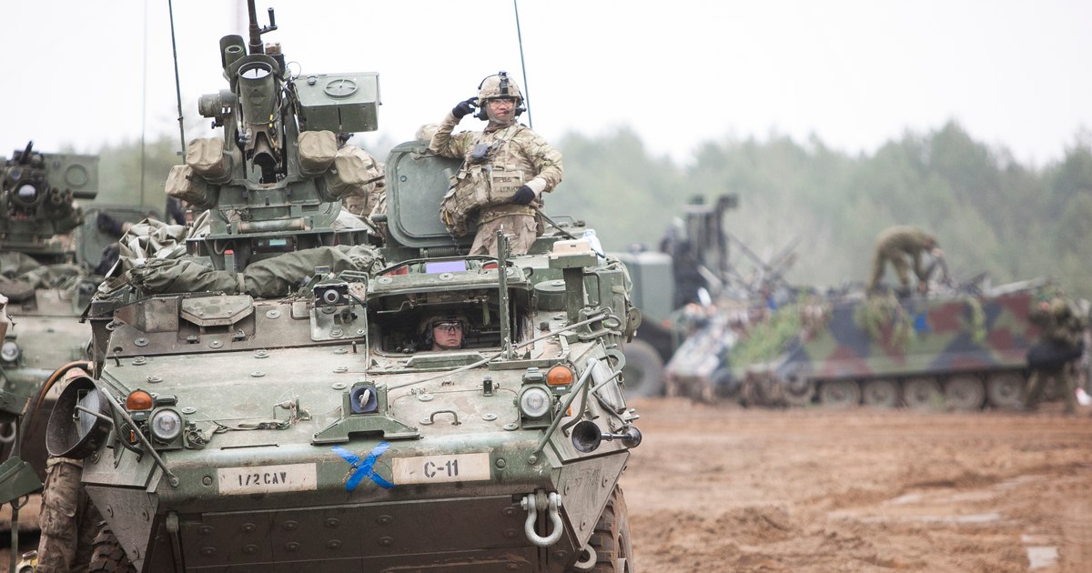 Tarifele lui Trump vor afecta și industria militară a SUA, avertizează oficiali europeni și americani