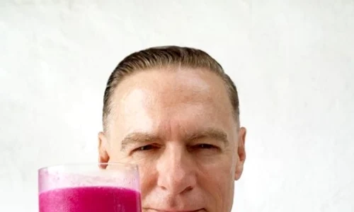 Bryan Adams împlinește 61 de ani în noiembrie și spune că se simte la fel de tânăr ca la 15 20 de ani jpeg