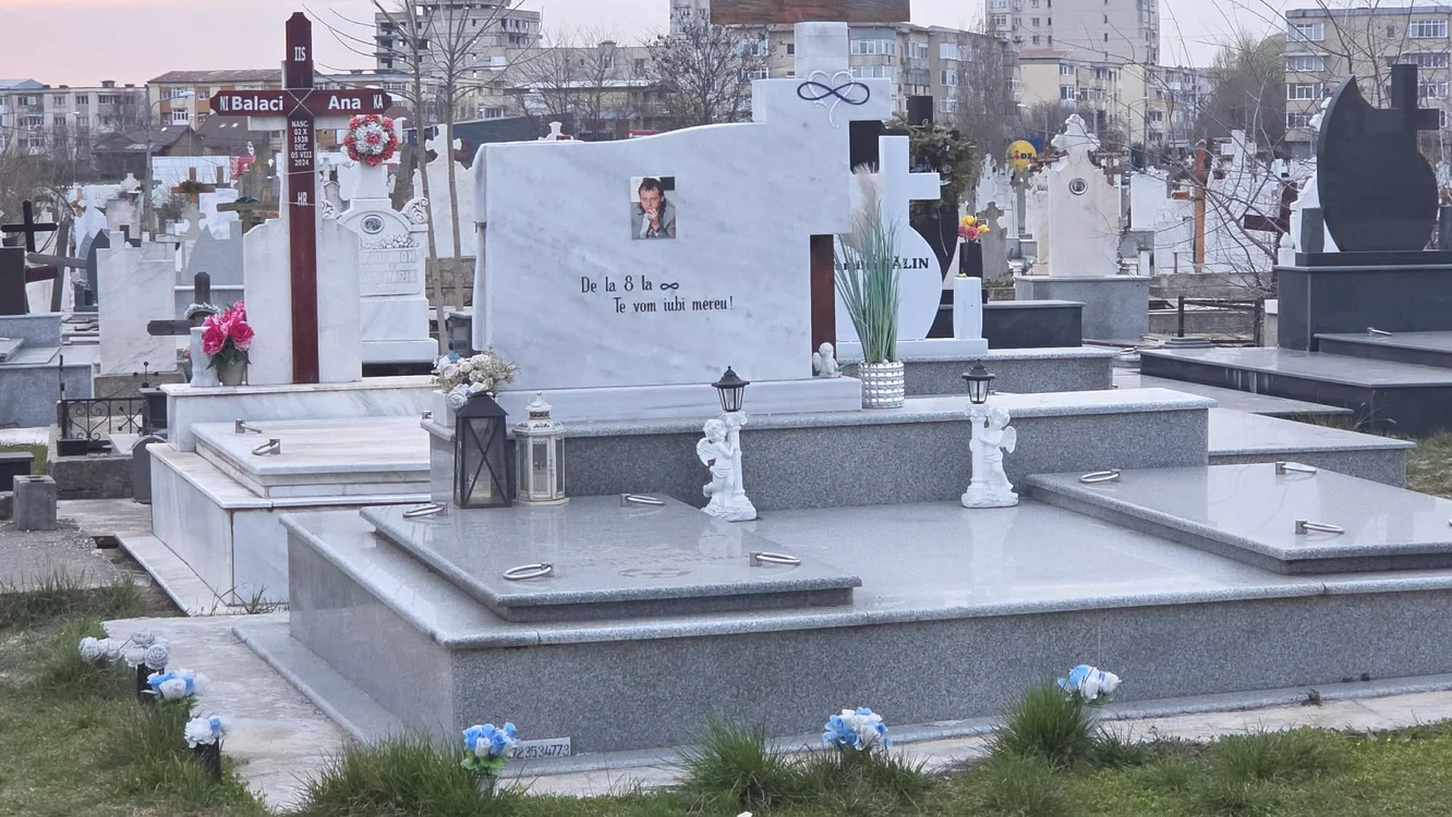 Mormântul lui Ilie Balaci a fost vandalizat / foto: Facebook/Andrei Preda