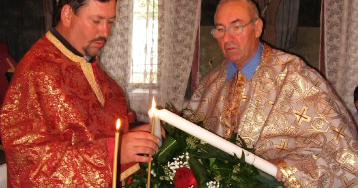 Preotul Ilie Florea (dreapta) ar putea scăpa de pedeapsă