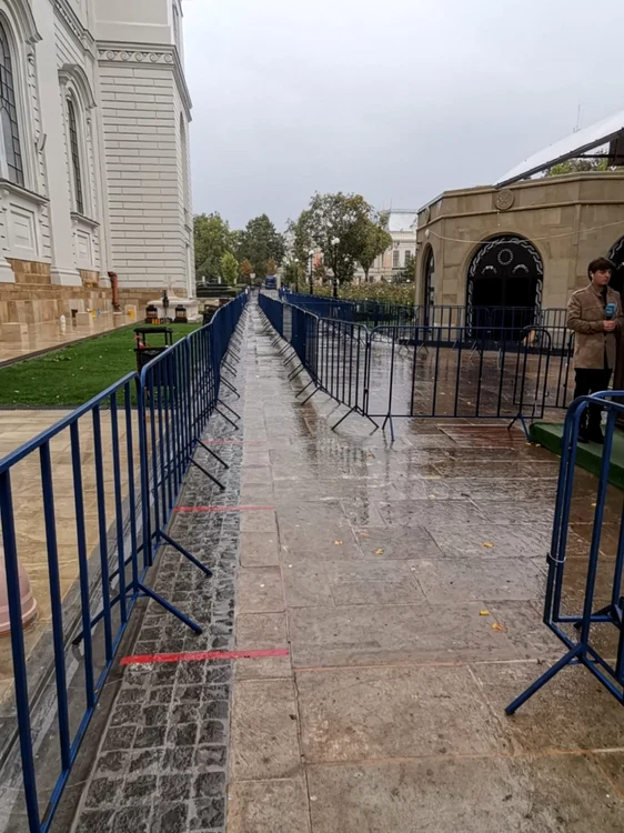 Reprezentanţii Mitropoliei Moldovei aau făcut câteva precizări vizavi de pelerinajul de la Iaşi