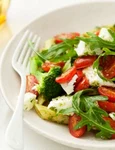 salata cu paste si sos pesto jpeg