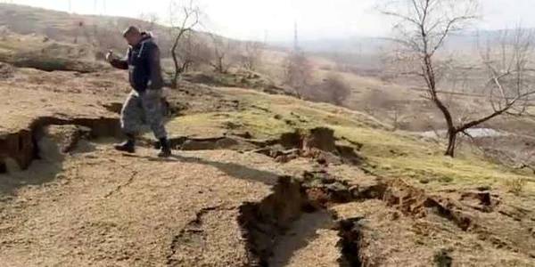 Alunecările de la Izvoarele s-au mai domolit