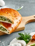 Placinta cu ceapa verde  Sursa foto shutterstock 2186143417 jpg