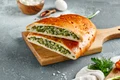 Placinta cu ceapa verde  Sursa foto shutterstock 2186143417 jpg
