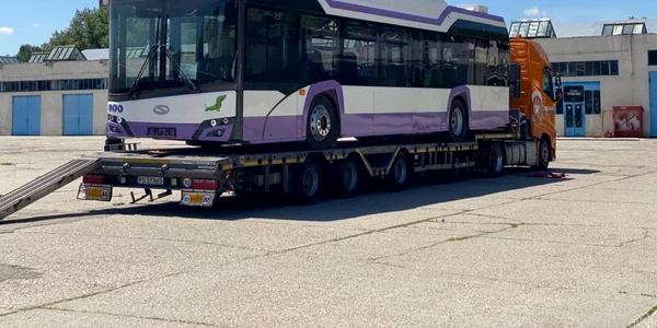 autobuze elctrice Foto Primaria Pitesti