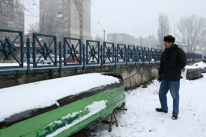 Ultimul marangoz ne-a arătat bărcile pe care trebuie să le repare în primăvară