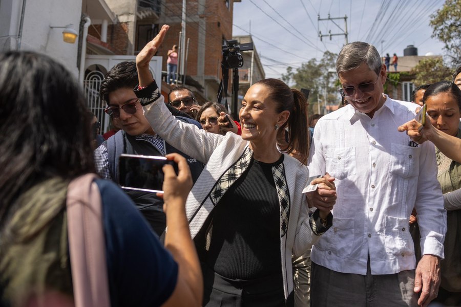 Prima femeie președinte din istoria Mexicului. Claudia Sheinbaum câştigă detaşat alegerile, potrivit primelor sondaje