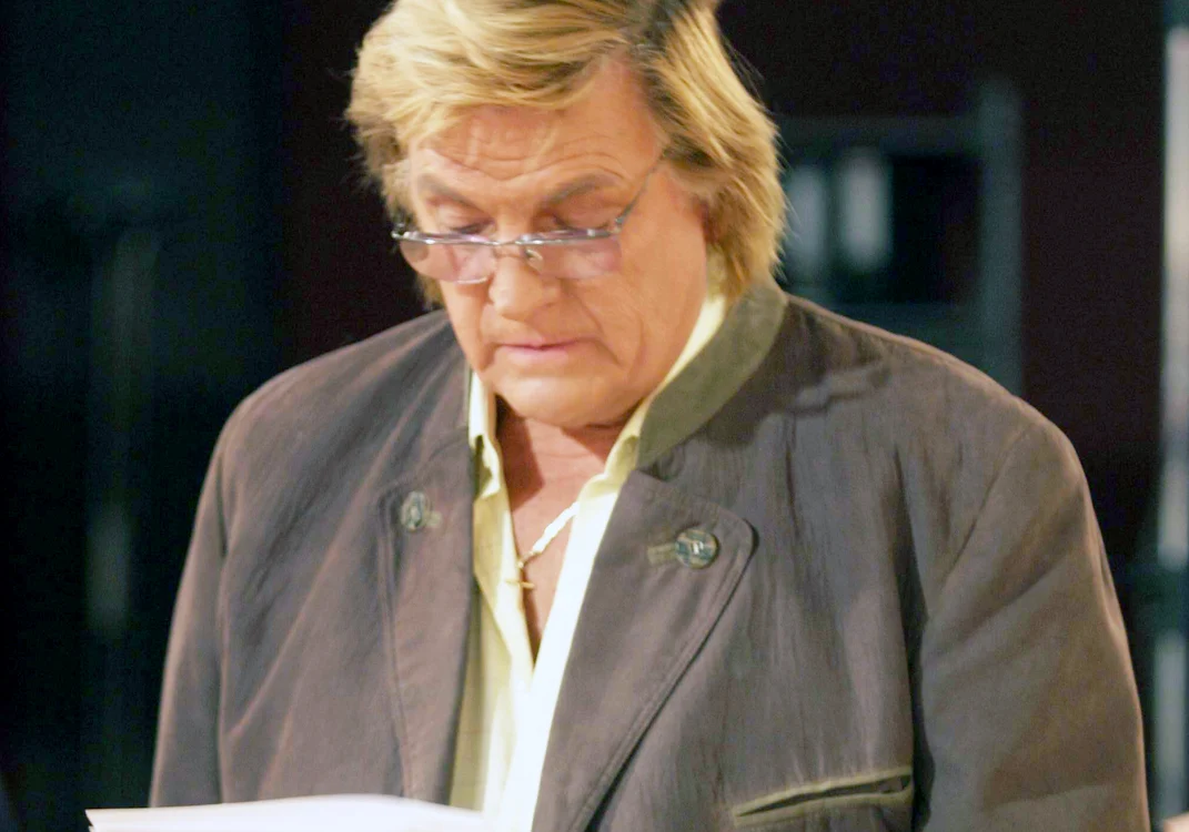 
    Florin Piersic a jucat în telenovela „Lacrimi de iubire” (2005) difuzată de postul tv ACASĂfoto: ACASĂ  