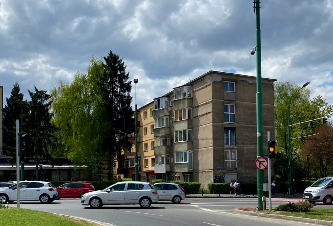 Semafor în sensul giratoriu la Braşov FOTO Biz Braşov