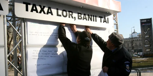 Instituirea taxei auto a provocat proteste în toată ţara