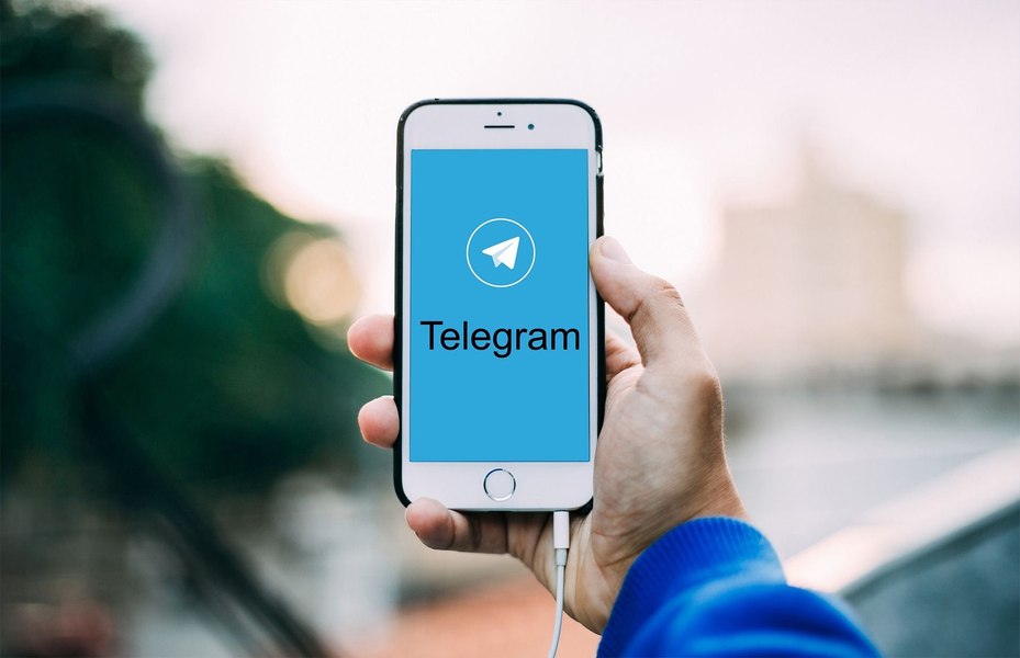 Filmare indecentă transmisă pe Telegram și WhatsApp. Ce pedeapsă a primit autorul în vârstă de 19 ani