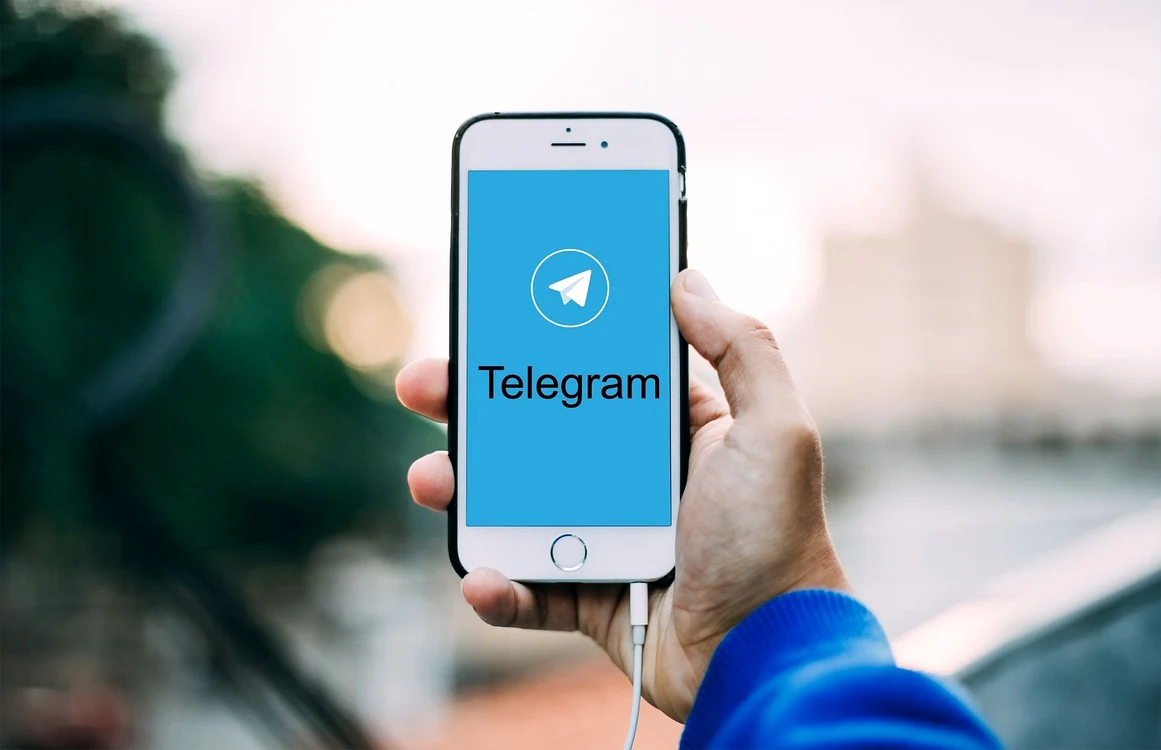 Bărbatul a trimis filmulețul pe Telegram și WhatsApp FOTO Pixabay