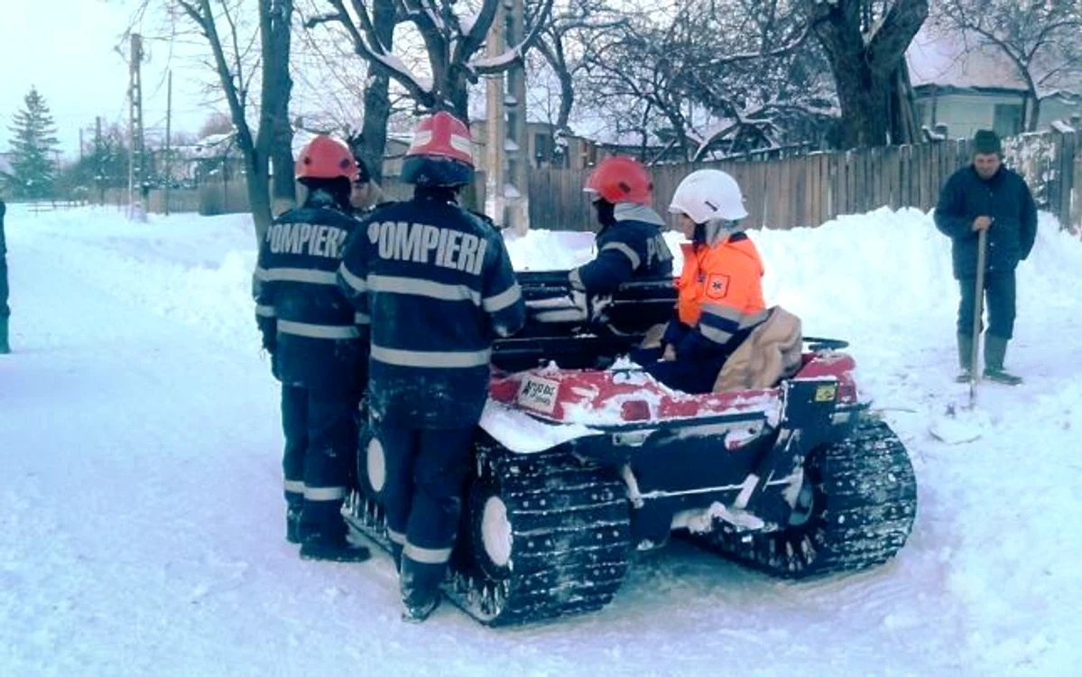 
    Vehiculele 4x4 ale ISU sunt singurele soluții pentru bolnavii din zonele înzăpezite  