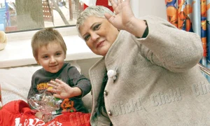 Robert, băieţelul  care a supravieţuit,  a fost ajutat  foarte mult de  Marilena Adam jpeg