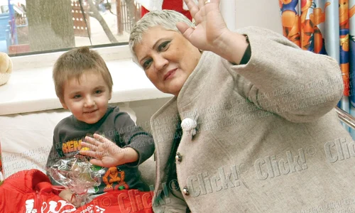 Robert, băieţelul  care a supravieţuit,  a fost ajutat  foarte mult de  Marilena Adam jpeg