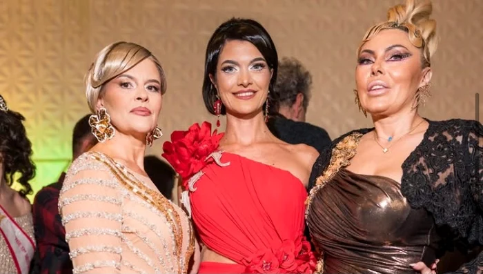 Magdalena Chihaia, alături de Sanda Ladoși  și Jasmine foto: Facebook 
