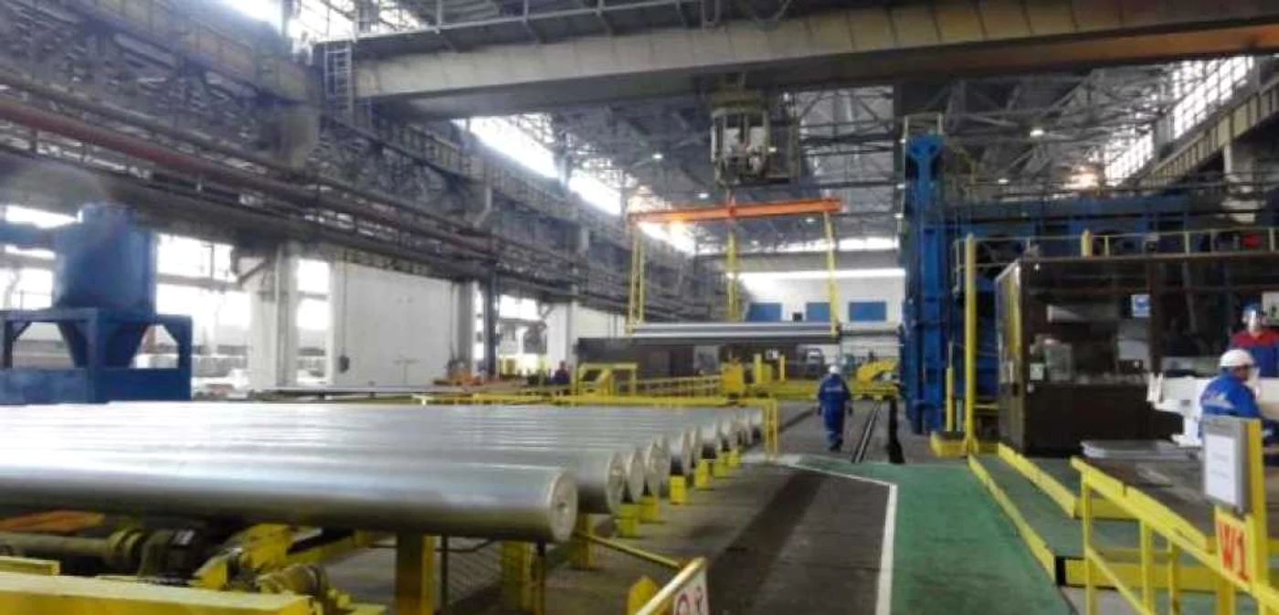 Salariaţii de la ALRO primesc primă de Ziua Metalurgistului. FOTO Adevărul
