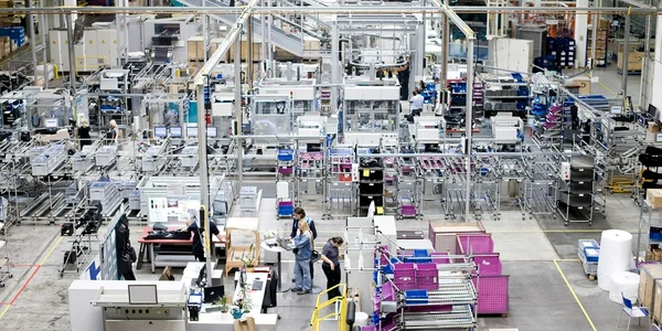 Culisele fabricii Draxlmaier din Germania