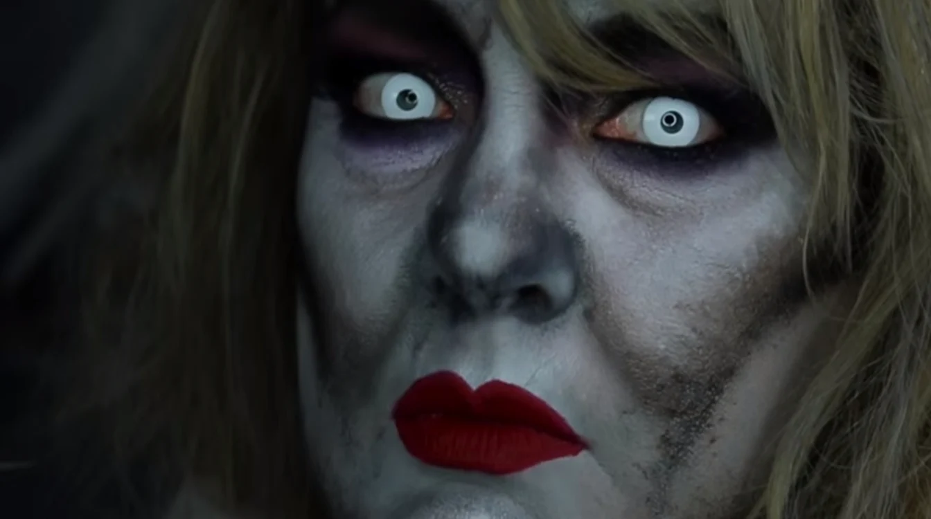 Unul dintre cele mai tari machiaje de Halloween este cel de vrăjitoarefoto: captură video Youtube
