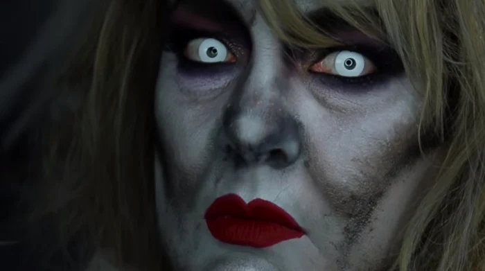 Unul dintre cele mai tari machiaje de Halloween este cel de vrăjitoarefoto: captură video Youtube