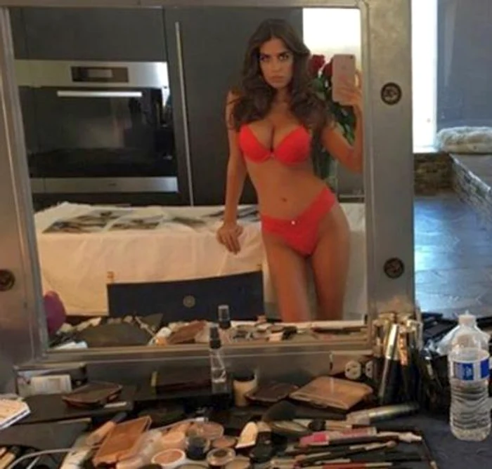 Soţia lui Bobby Păunescu a fost protagonista unui pictorial fierbinte