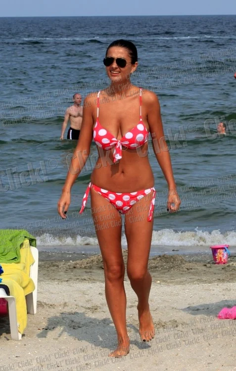 Gabriela Cristea, pe Litoral, în august 2013 (Foto: Brigada Diverse)