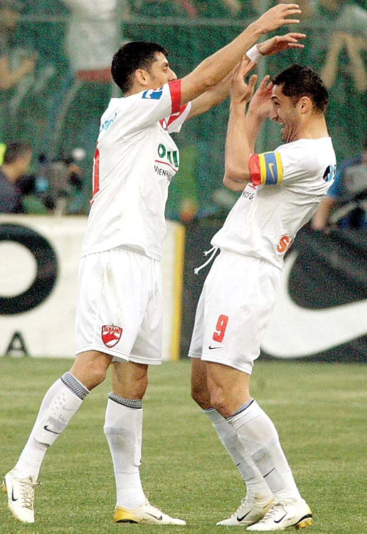 
    Dănciulescu şi  Niculescu au scris  istorie la DinamoFOTO: Răzvan Păsărică  