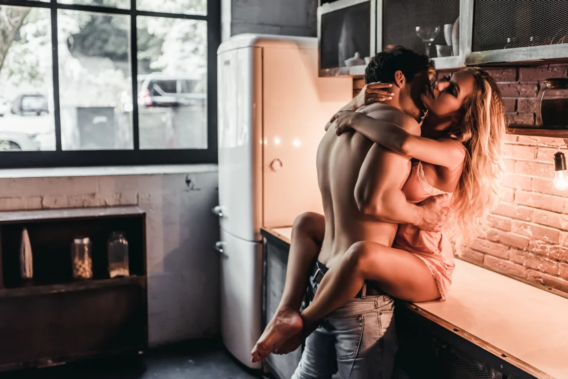 
    Femeile îşi doresc de obicei să aibă pe cineva care să se uite în ochii lor şi să le facă să se simtă sexy din noufoto: 123RF  
