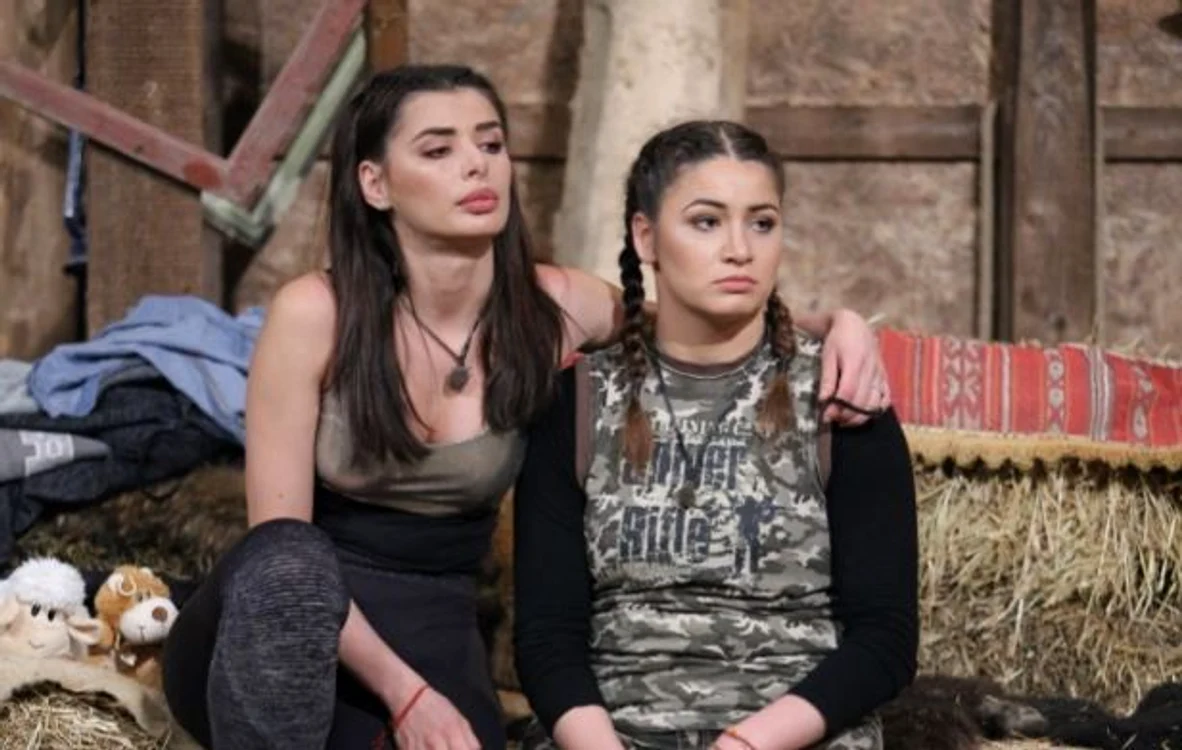 
    Duel la Ferma între Diana Belbiță și Ioana Filimon Foto: Pro TV  