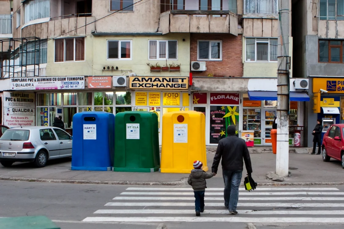 pubele sortare deseuri reciclabile foto adevarul