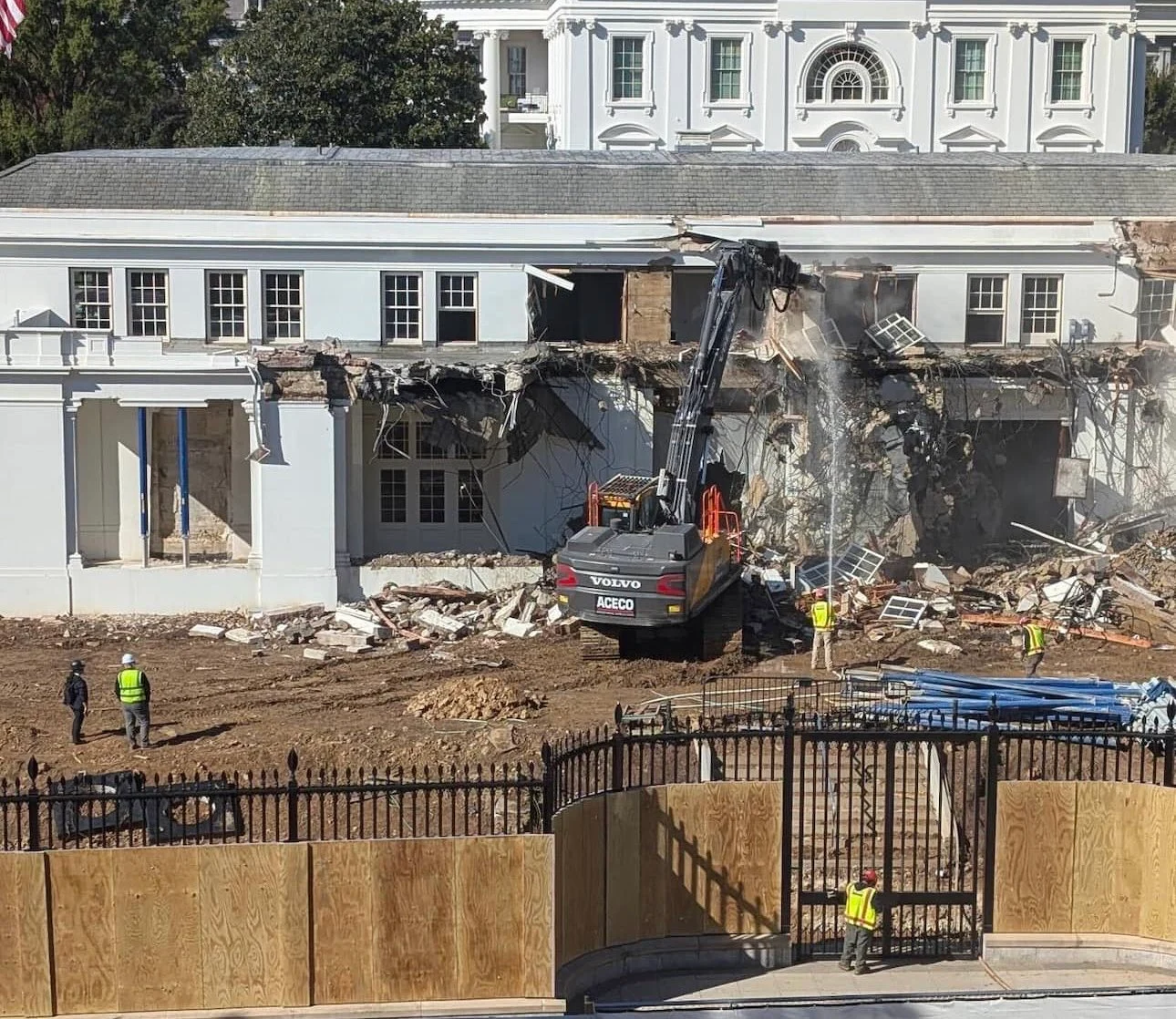 Trump își face sală de bal la Casa Albă. Luxul de la Mar-a-Lago ajunge la Washington: investiție de 250 de milioane de dolari, care va găzdui 1000 de invitați