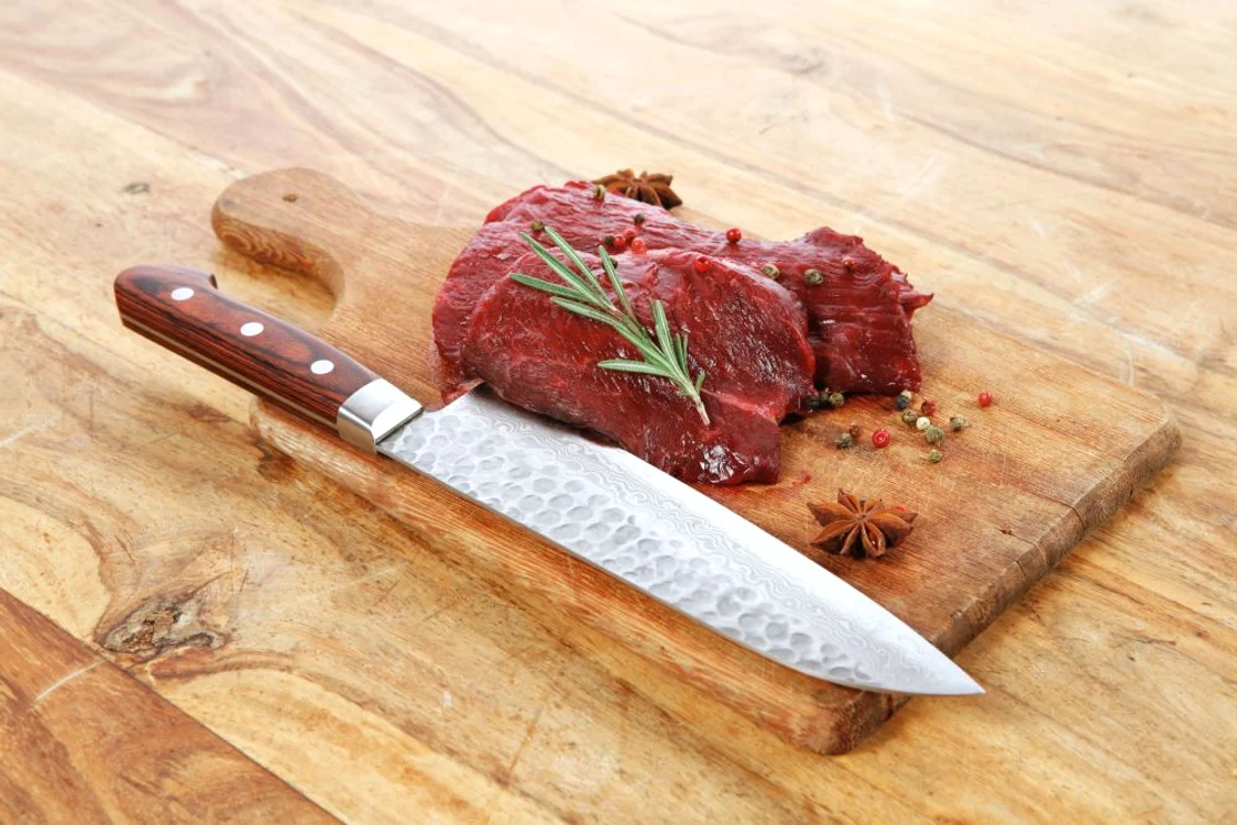 cutit carne fund de lemn jpeg