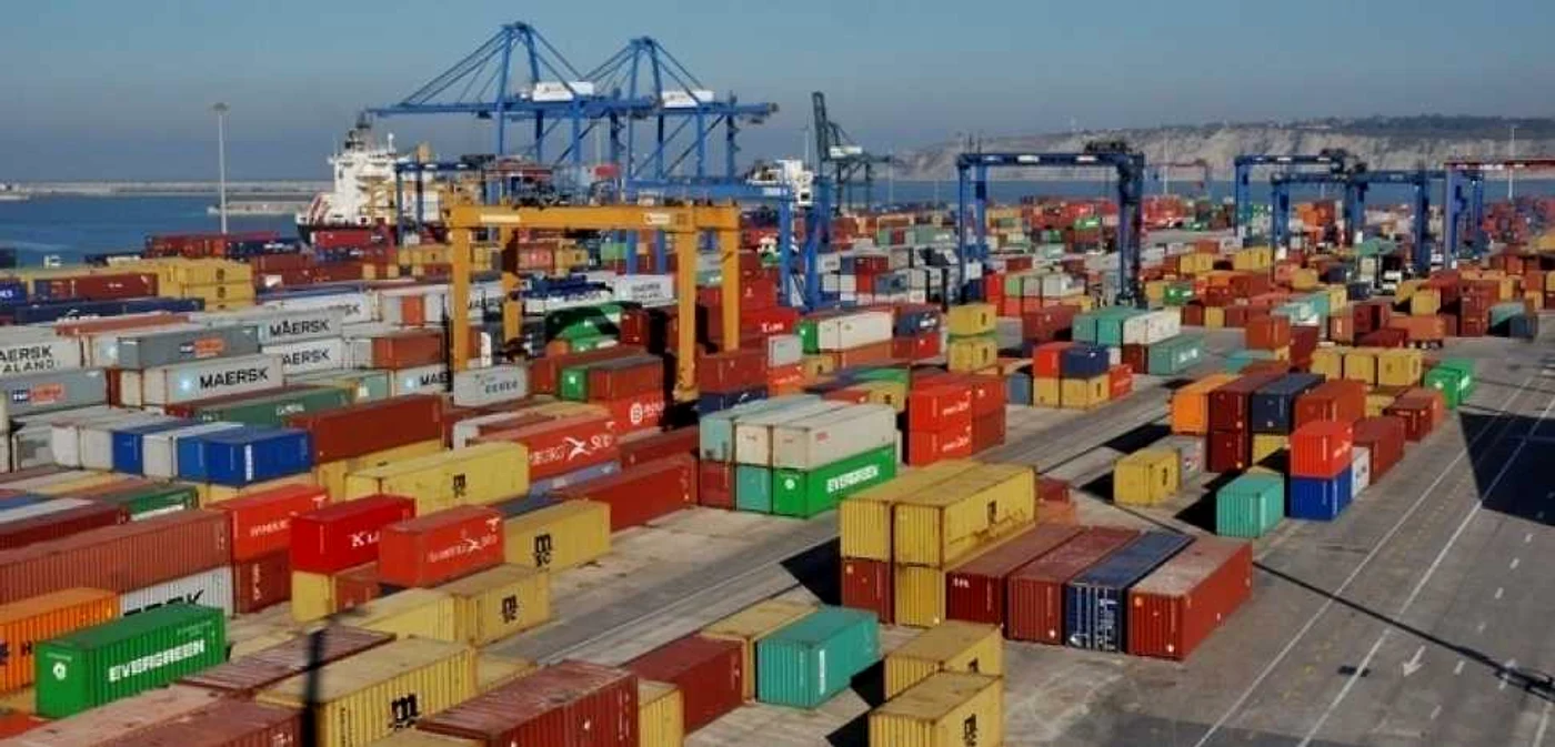 Containere port 