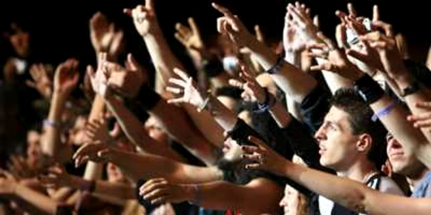 Adolescenţa este o perioadă frunoasă, dar şi dificilă